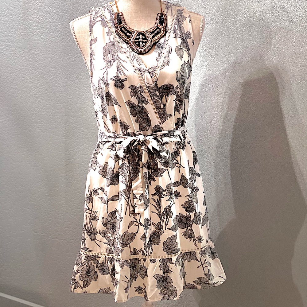 Short Sleeve Black & White Dress